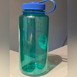 Nalgene Blue and Green Water Bottle 32 oz
